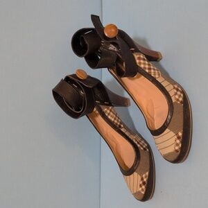 Te Casan, limited edition, brown leather and fabric, patchwork, size 40 (9.5)